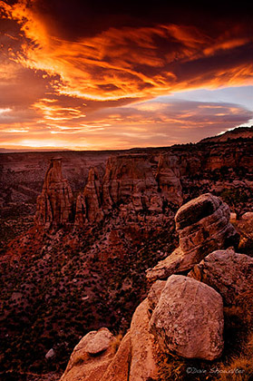 Kissing Couple Sunrise print