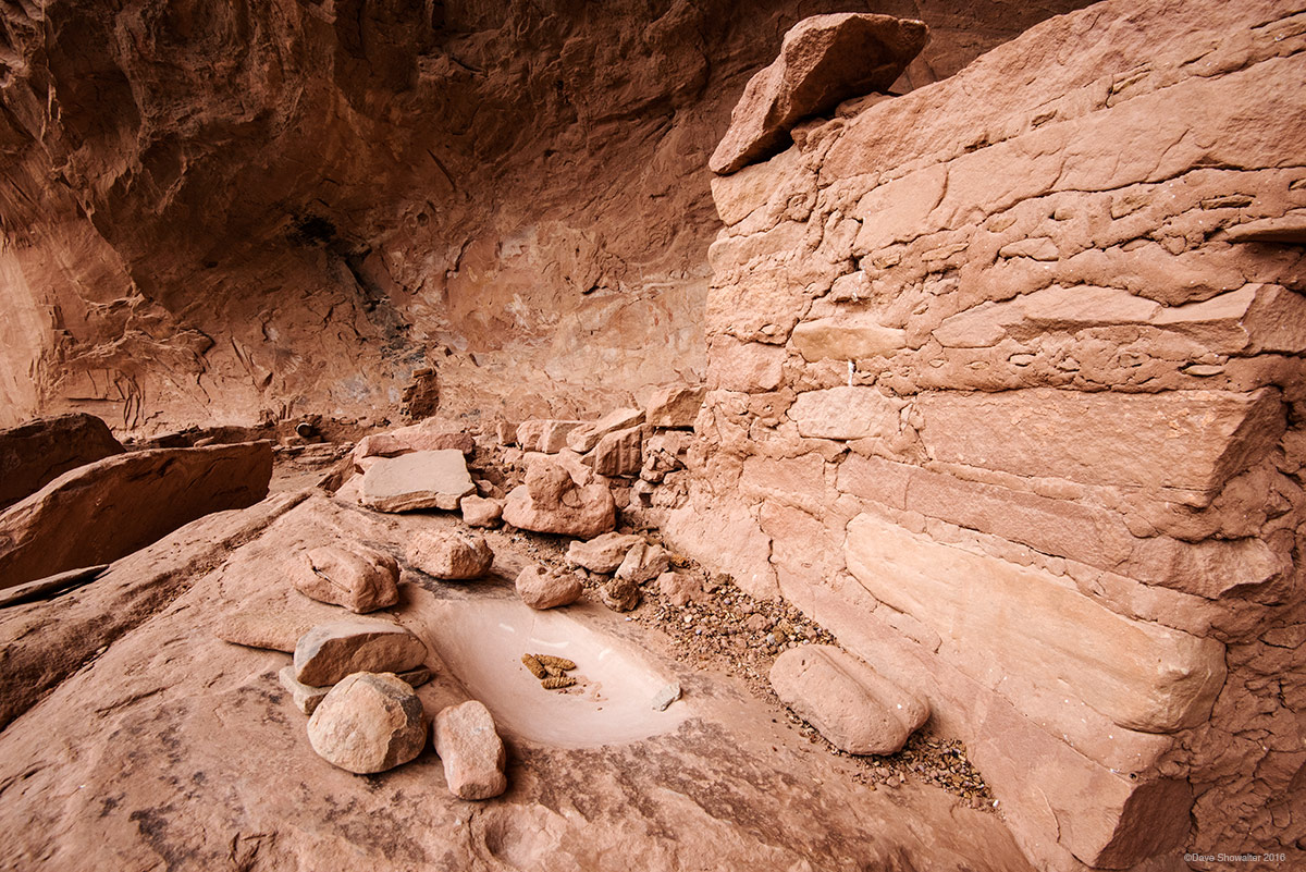 A metate holding corn cobs and mano stone used for grinding give visual clues into the life of Ancestral Puebloans. In the canyons...